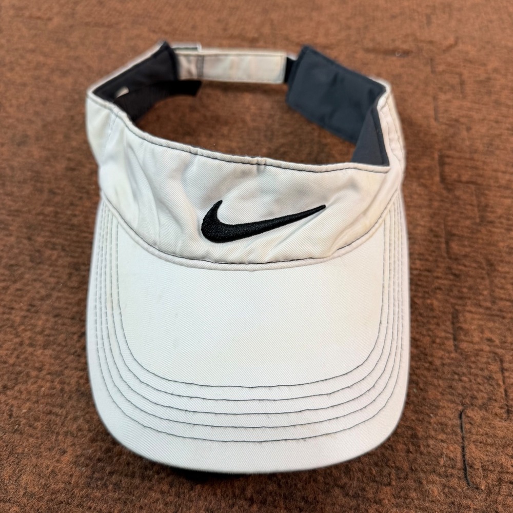 A- Nike Golf Visor White Black Swoosh Adjustable Hat RN56323 One Size Fits All